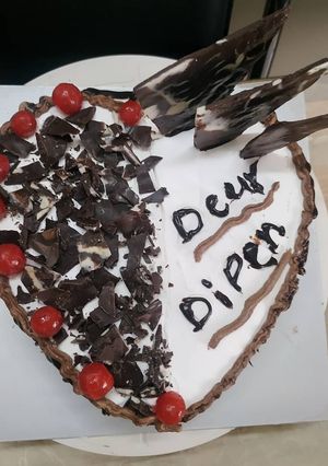 વેનીલા ચોકલેટ કેક(Vanilla Chocolate Cake Recipe In Gujarati) રેસીપી મુખ્ય ફોટો