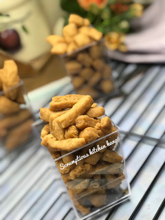 A picture of Chin chin.