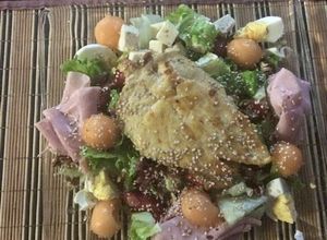 Una foto de Ensalada de pollo
