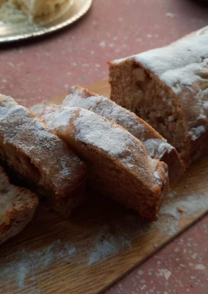 Una foto de Torta semi-integral de manzana