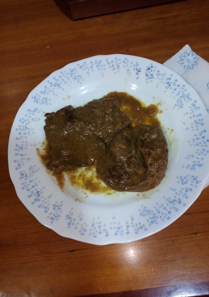 Una foto de Filetes de ternera, en salsa de cebolla y zanahoria