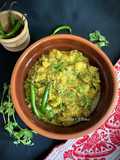 Jhinge Aloo Posto (Ridge Gourd & Potato in Poppy Seeds Gravy - Bengali Style)