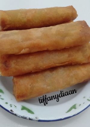 Foto resep Lumpia Isi Labu Siam #WeekendChallenge #berLABUpadamu 😊