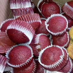 A picture of Red velvet cupcakes.