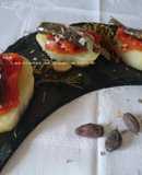 Tapas de patata con pimientos asados, sardinas en conserva y escabeche blanco