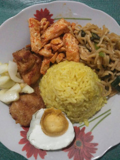Foto resep Nasi Kuning Gurih Merona