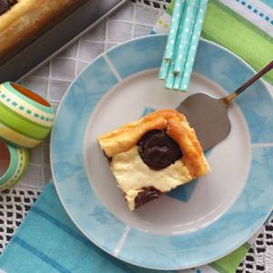 Tarta de queso con lunares de chocolate (Chocolate polka dots cheesecake)