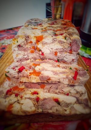 Фото Сальтисон зі свинячої рульки та курки.