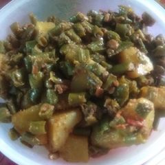 Gavar aloo ki sabzi A picture of Gavar aloo ki sabzi.