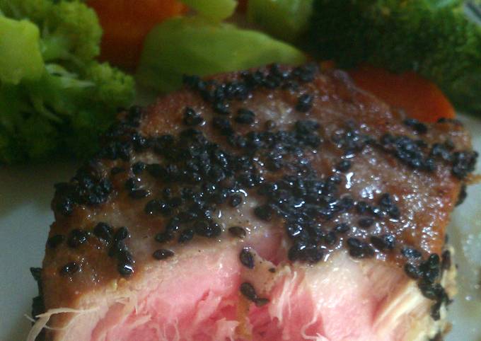 Tuna with Sesame seed