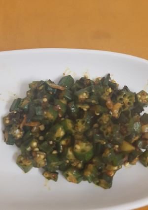 भिंडी की सब्जी (Bhindi ki sabzi recipe in hindi) रेसिपी मुख्य फोटो