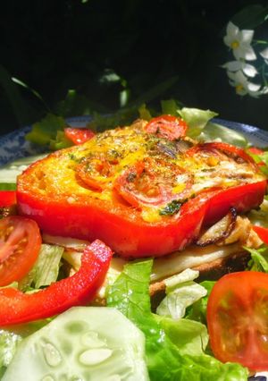 Foto de Ovos em rodelas de Pimento e Cavalas