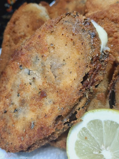 Una foto de Milanesas de Berenjenas Rellenas de Queso ❤️