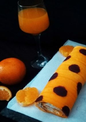 A picture of Orange Roll Cake.