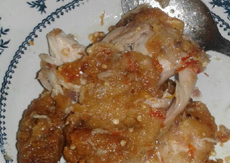 Ayam Geprek pedas (simpel, murah, enak)