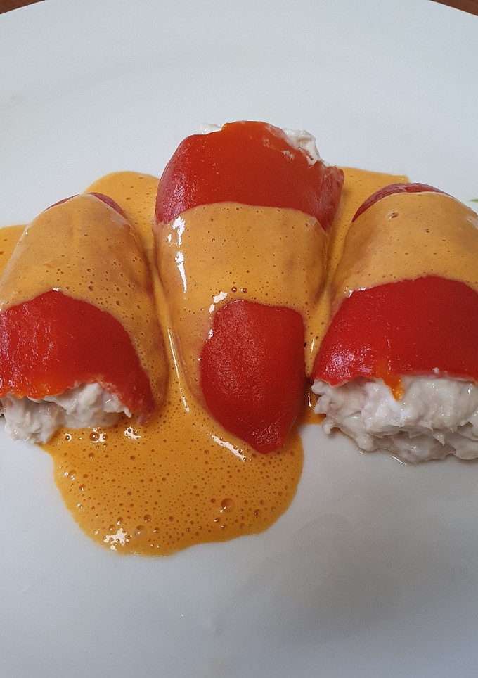 Una foto de Pimientos rellenos de queso crema y atún