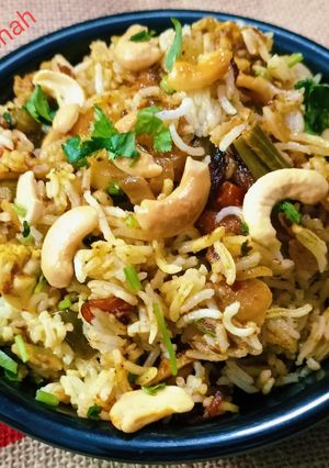 હાંડી વેજ દમ બિરિયાની (Handi Veg Dum Biryani Recipe In Gujarati) રેસીપી મુખ્ય ફોટો