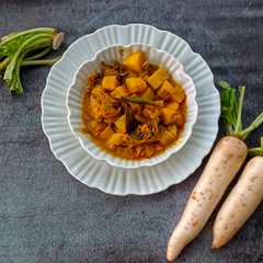 A picture of মুলা দিয়ে মুরগি.