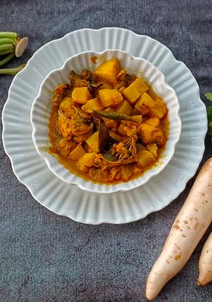 মুলা দিয়ে মুরগি রেসিপির প্রধান ছবি