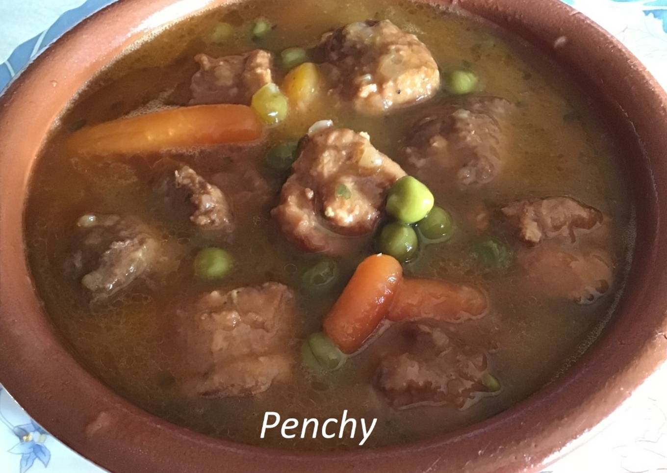 Cazuela de albóndigas jardinera