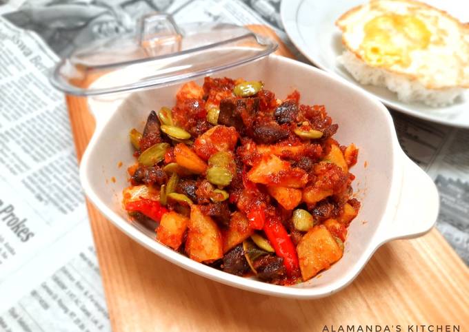 Bagaimana Menyiapkan Sambal Ati Ampela Kentang Pete Anti Gagal