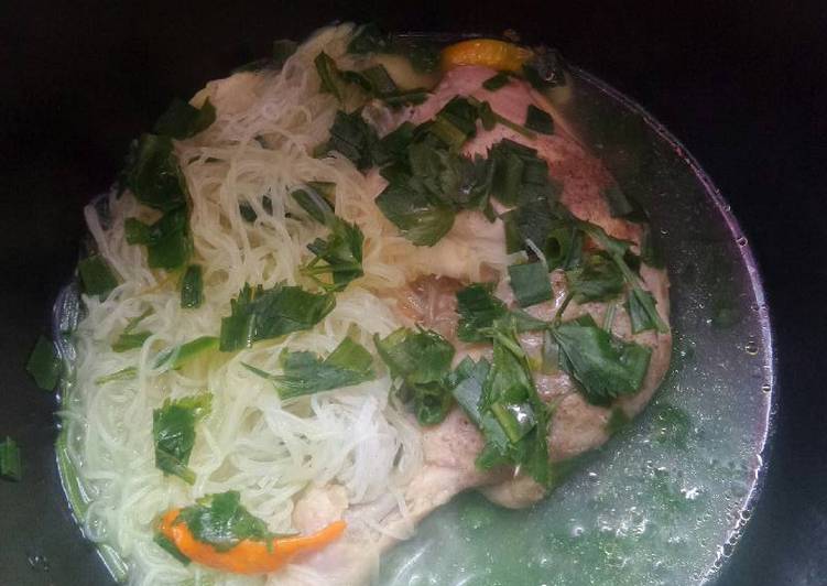 Bahan meracik Sop ayam darurat yang nikmat