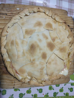 Una foto de Tarta con tapas de empanadas