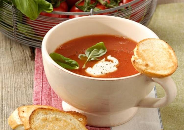 How to Prepare Perfect Tomato soup with garlic bread