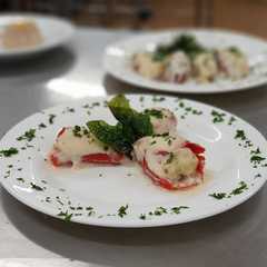 Una foto de Pimientos del piquillo rellenos de merluza