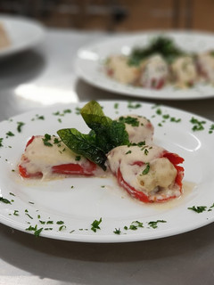 Una foto de Pimientos del piquillo rellenos de merluza