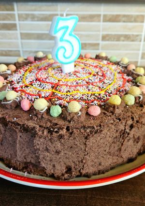 Házi csokitorta meggyel 🎂🍫🍒 recept fotója
