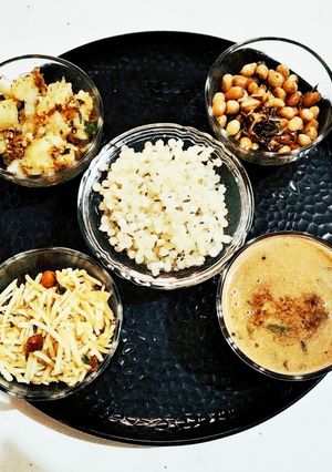 उपवास स्पेशल मिसळ (upawas special misal recipe in marathi) रेसिपी चे मुख्य फोटो 