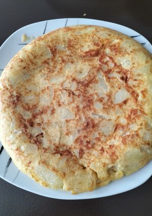 Una foto de Tortilla de patatas 🥚🥔