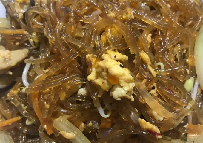 Japchae (bihun korea)