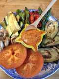 Parrillada de verduras con romesco