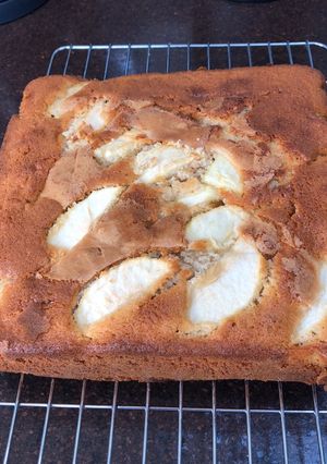 A picture of Apple cake.