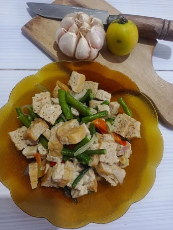 Langkah Mudah untuk Membikin Resep Tumis kacang panjang dan tahu tempe yang Enak Banget Anti Ribet, Lezat