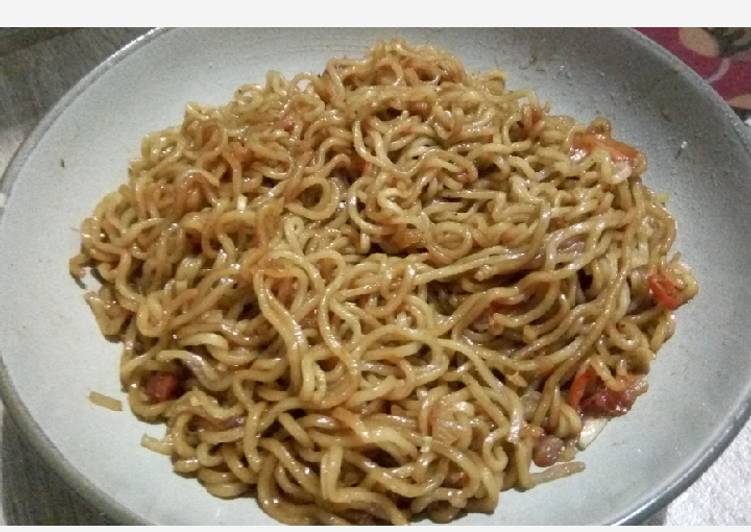 Bagaimana Menyiapkan Mie Goreng, Lezat Sekali