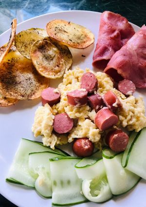 A picture of Breakfast Platter.
