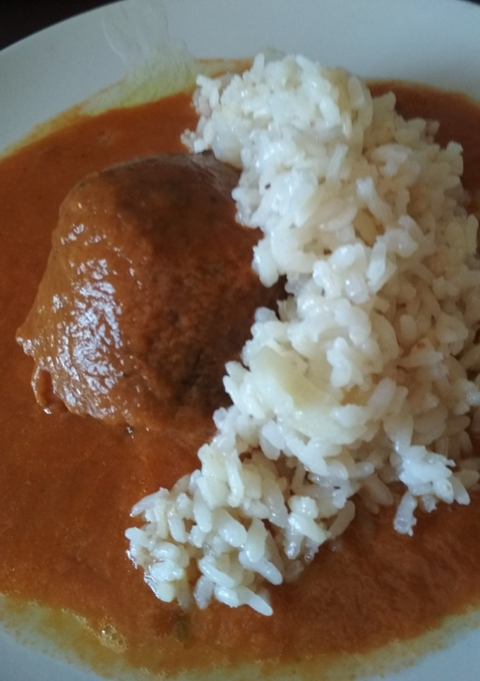 Una foto de Morcillo con salsa de anchoas