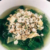 Canh hến mồng tơi
