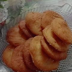 A picture of Meethi tikiyan.