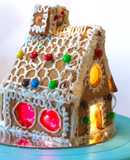 “Eggless Gingerbread House” with icing