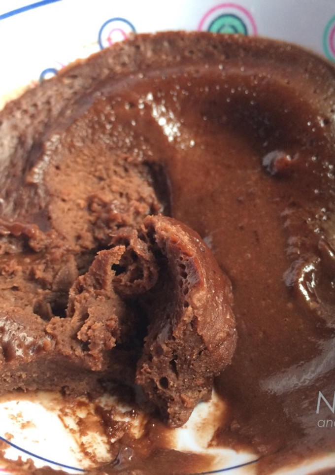 Una foto de Mug cake de chocolate amargo fit