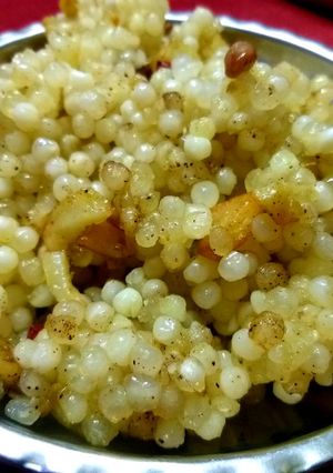 साबूदाना खिचड़ी (sabudana khichdi recipe in Hindi) रेसिपी मुख्य फोटो