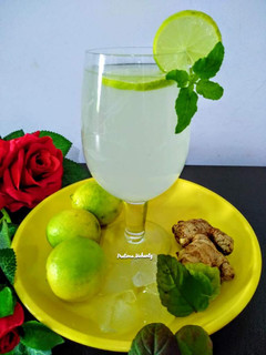 A picture of Ginger Lemonade.