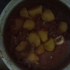 A picture of Beef stew.