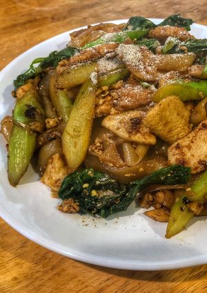รูปของ ผัดซีอิ๊ว อกไก่