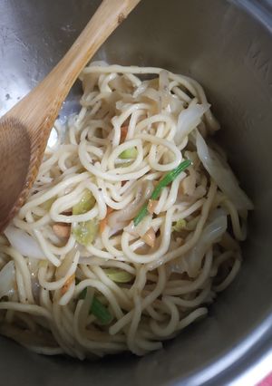 炒麵，就加些毛豆花生 的食譜成品照片