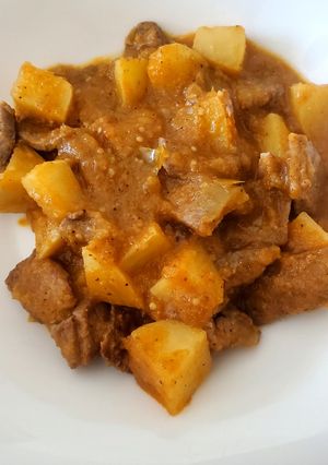 Una foto de Bistec con papas